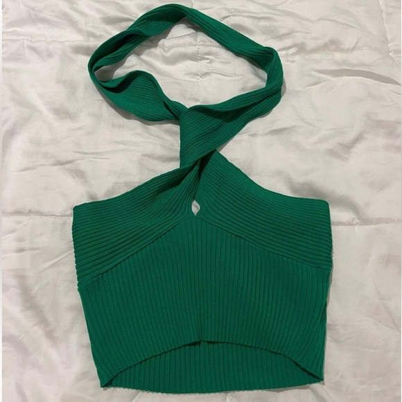 Green halter top - Picture 4 of 4